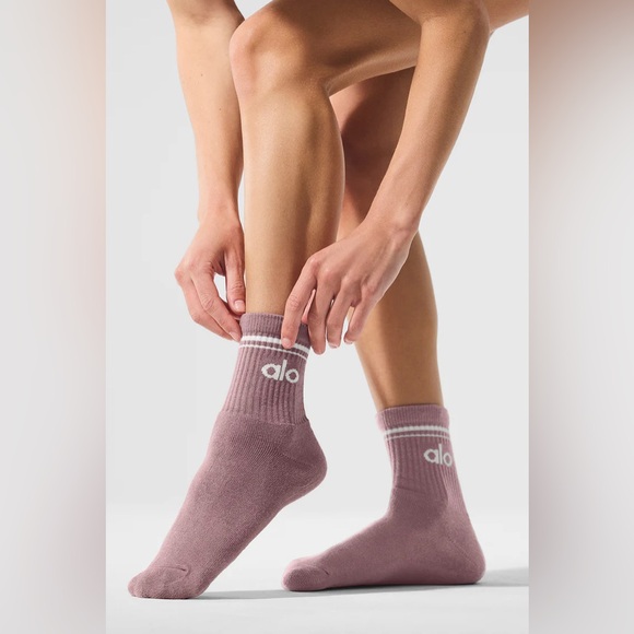 NEW ALO Yoga Unisex Half-Crew Throwback Sock - Smoky Quartz - Picture 2 of 4